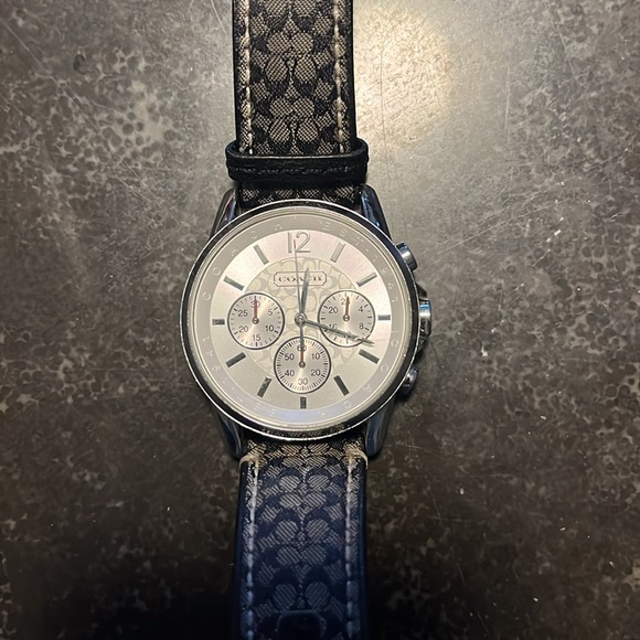 Coach Watch - Picture 2 of 5
